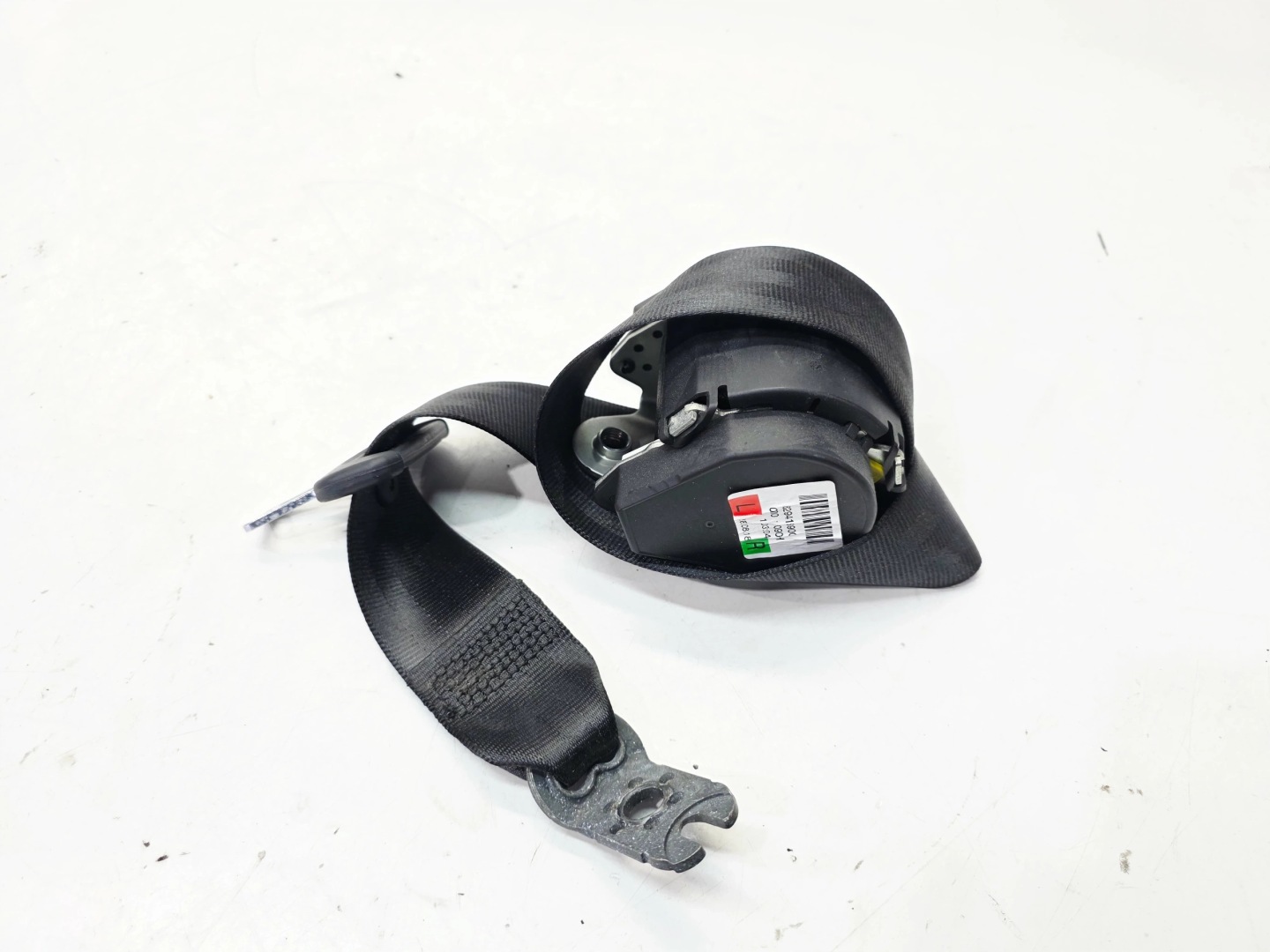 Gurten Sicherheits rechts oder links heck AUDI A3 8V Sedan LIFT 8V5857805B