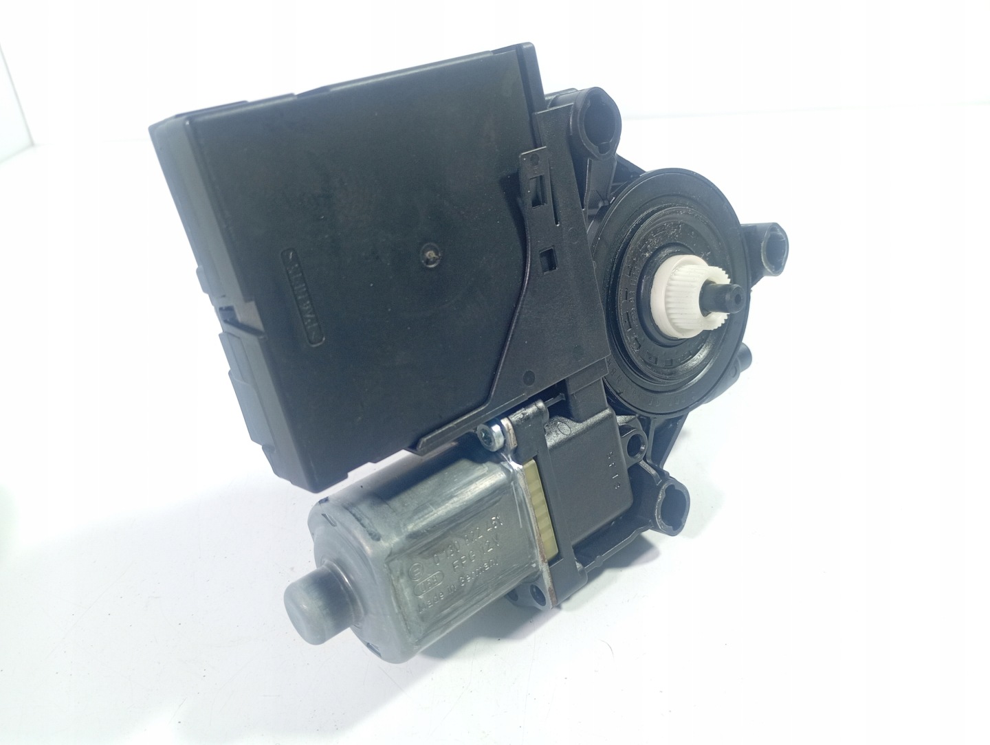 VW Passat B7 10-14 engine mini motor windows left front OE 988691305