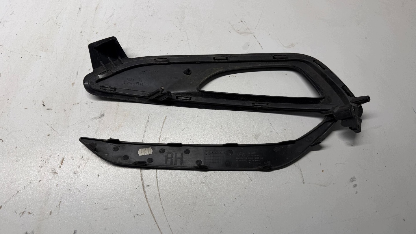 HYUNDAI TUCSON II grid grille right cover bumper front 86528-D7000