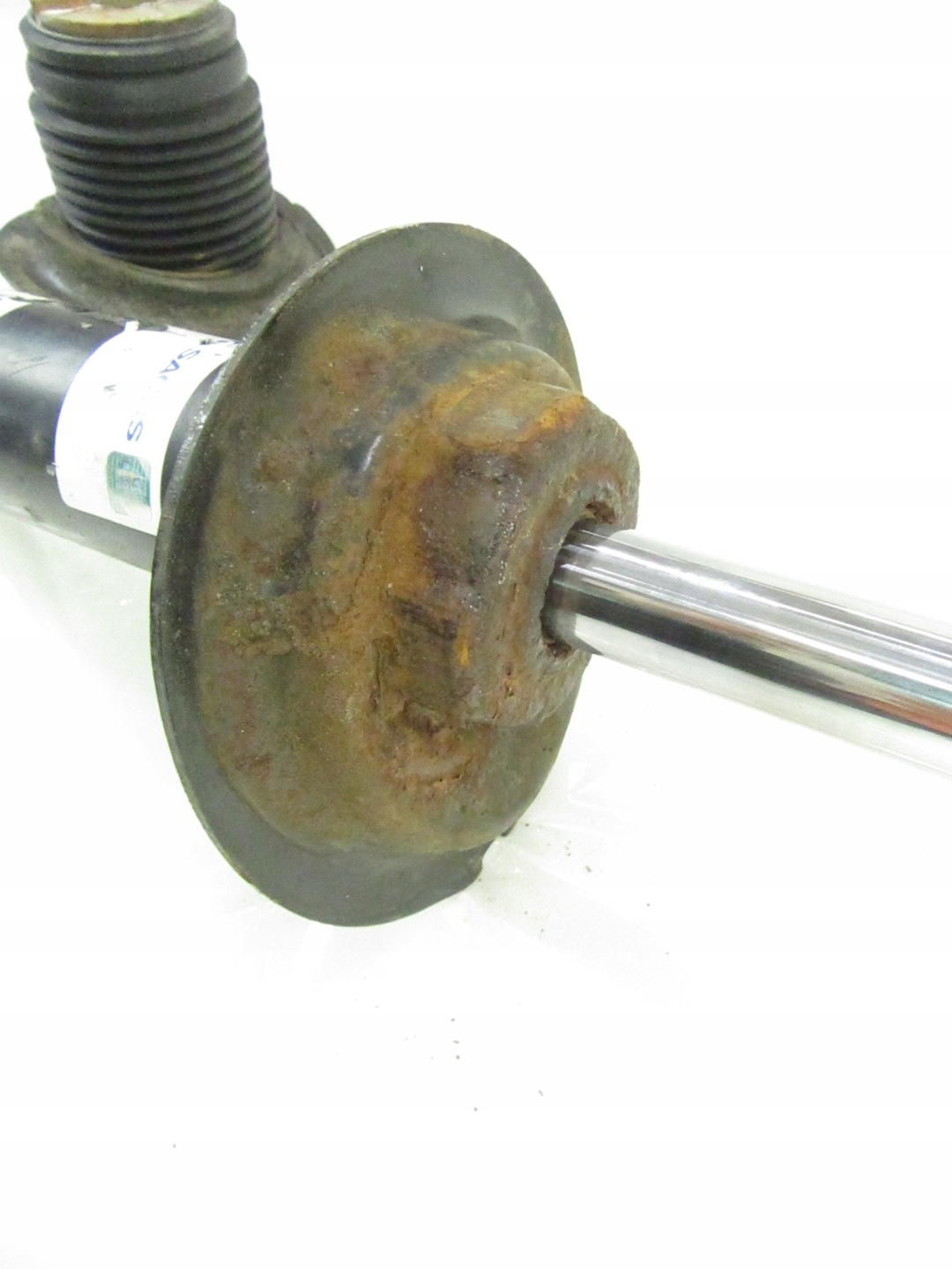 shock absorber left front BMW 3 E46 sedan Kombi Coupe Compact SACHS 556 867