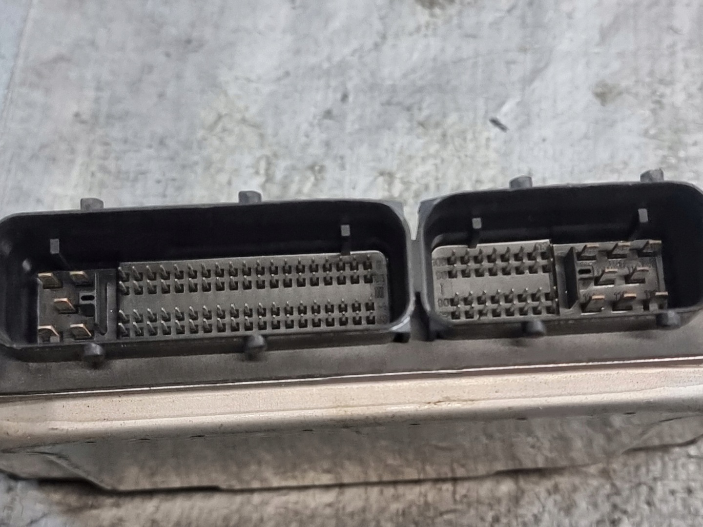 control unit computer of the engine OE 8E0907401 AUDI A4 B6 2.5 TDI