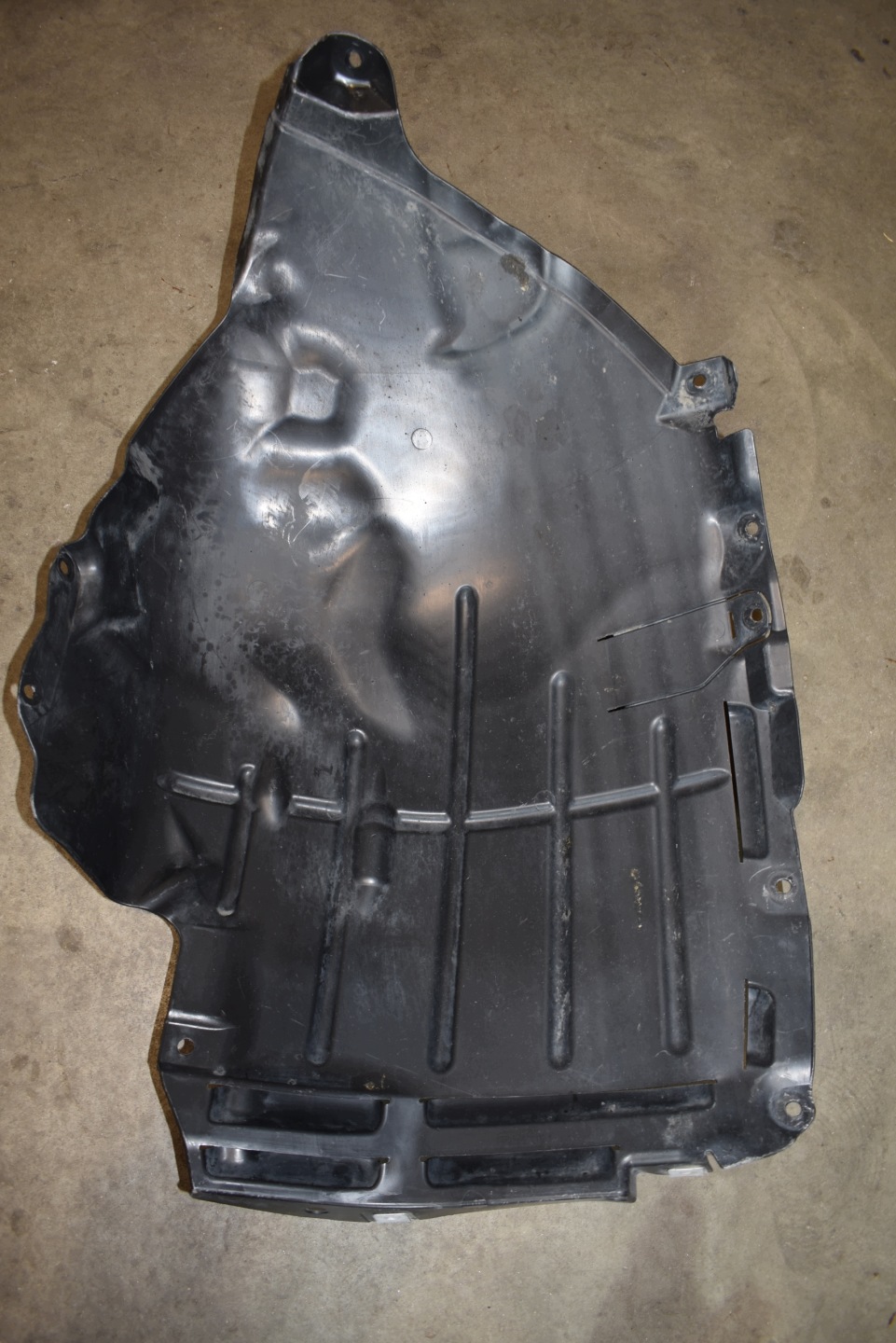 IDELANE mudguard front front right KPL. MERCEDES W214 1