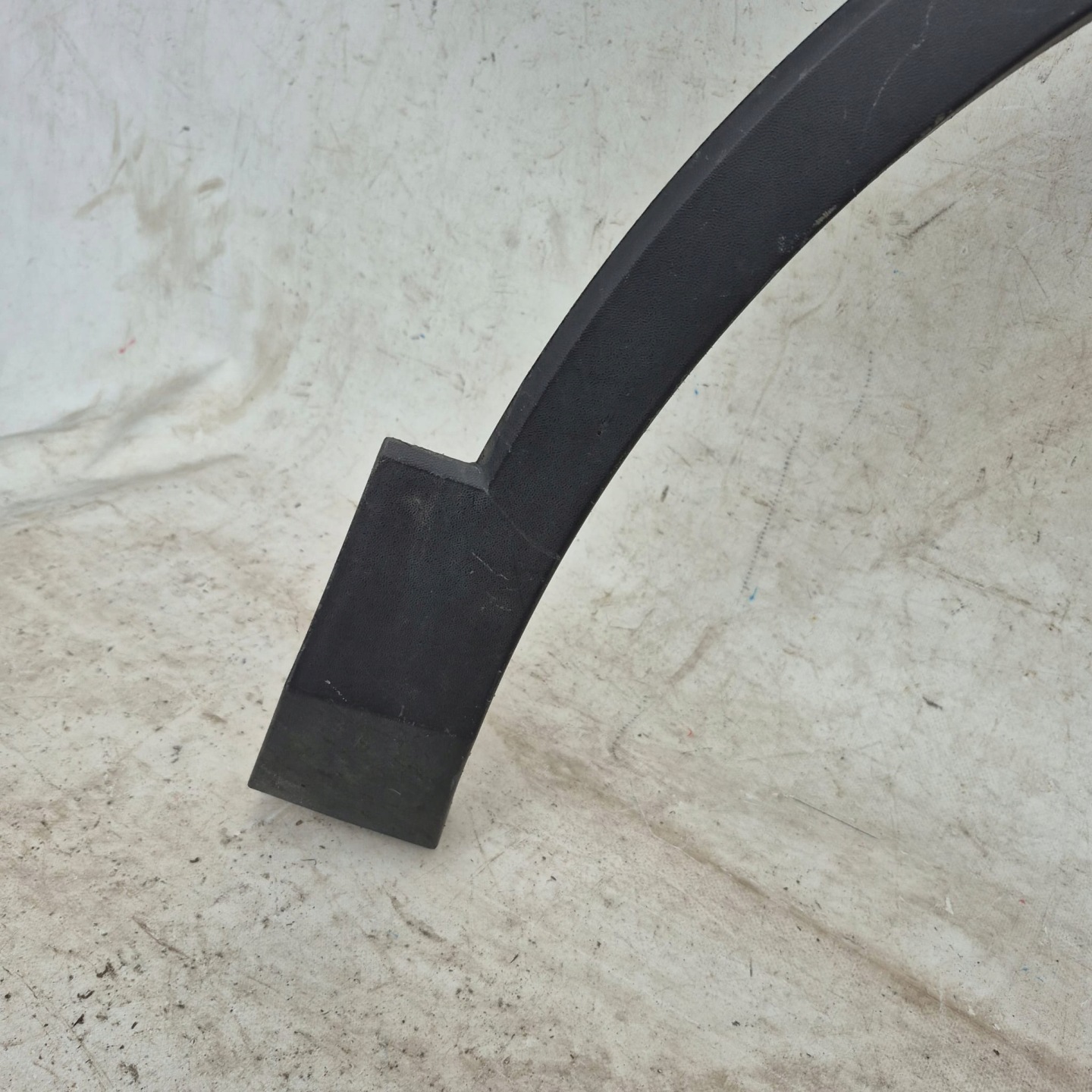 VW TIGUAN II 2 16-24 moulding cap right front