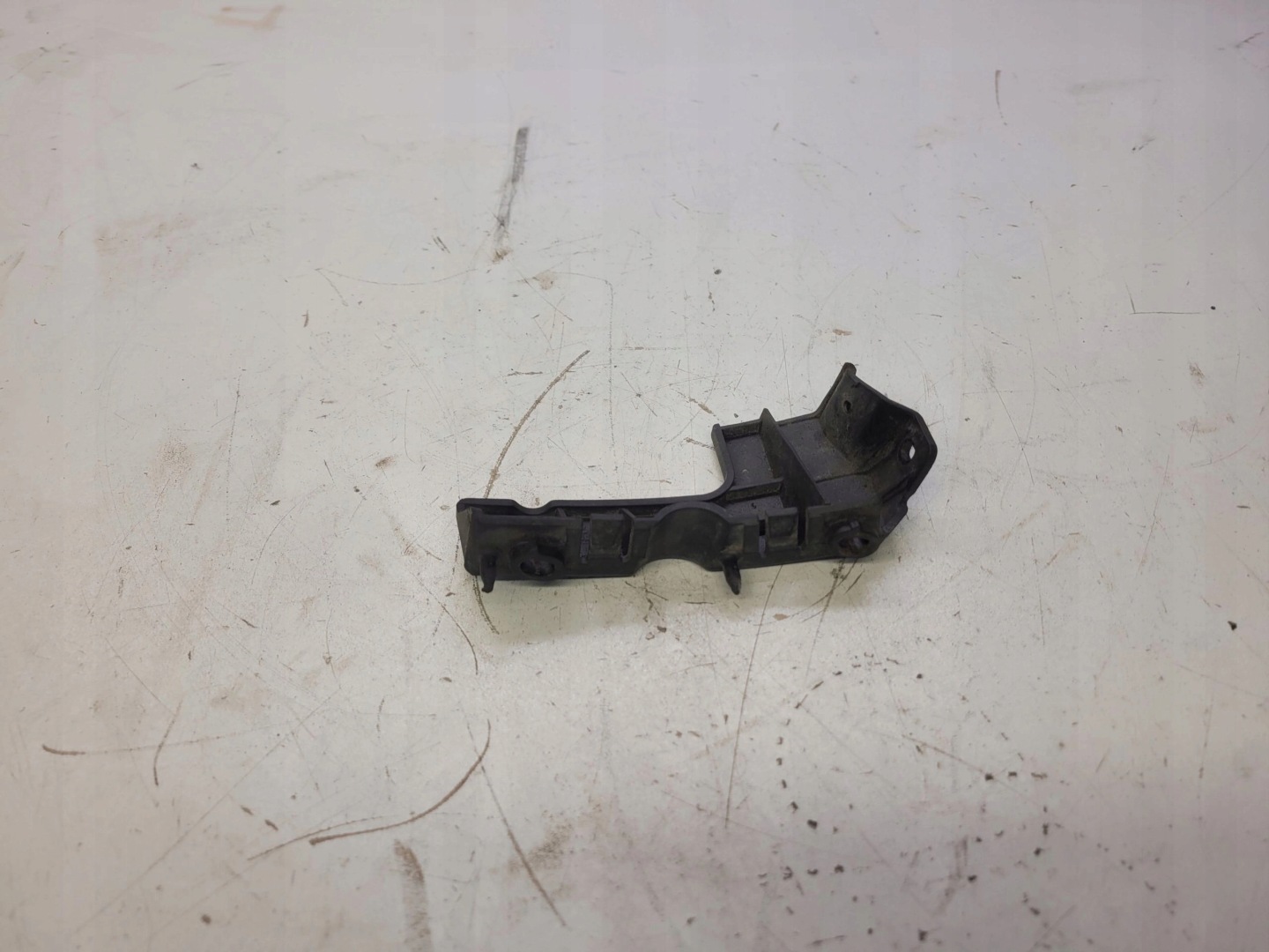 bumper bracket right front AUDI A4 B7 8E0807284E