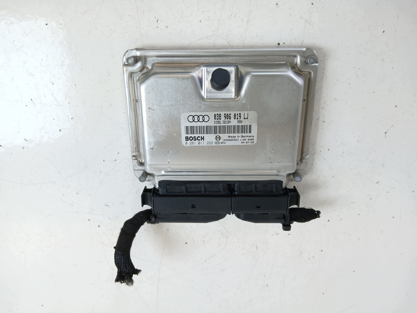 AUDI A4 B6 1.9 TDI control unit computer of the engine 038906019LJ