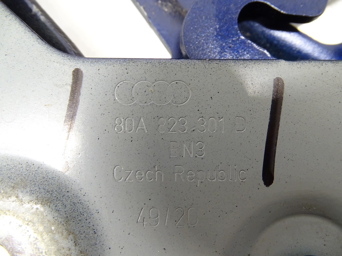 hinge bonnets left AUDI Q5 II 80A 80A823301D