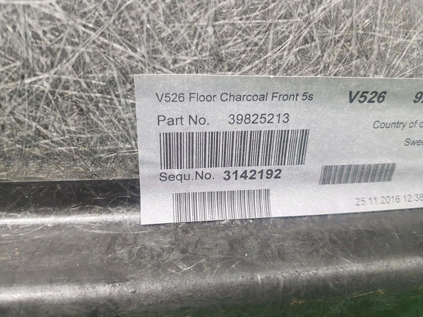 floor boot VOLVO XC90 II 2019 39825213