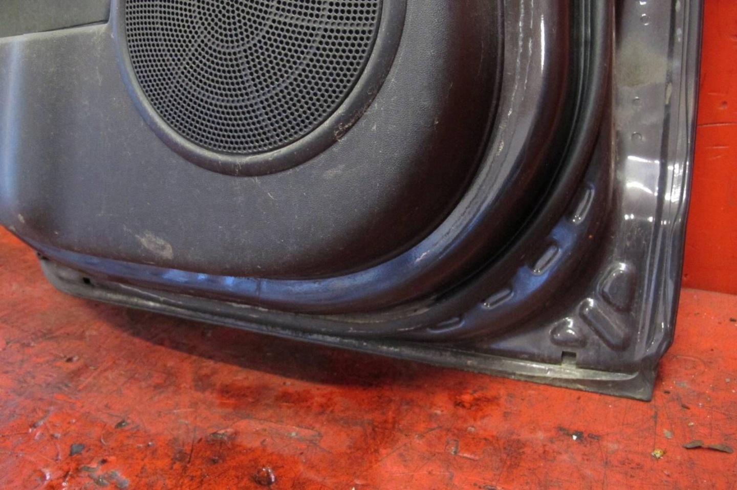 KIA VENGA YN 09- door left rear part rear. WC