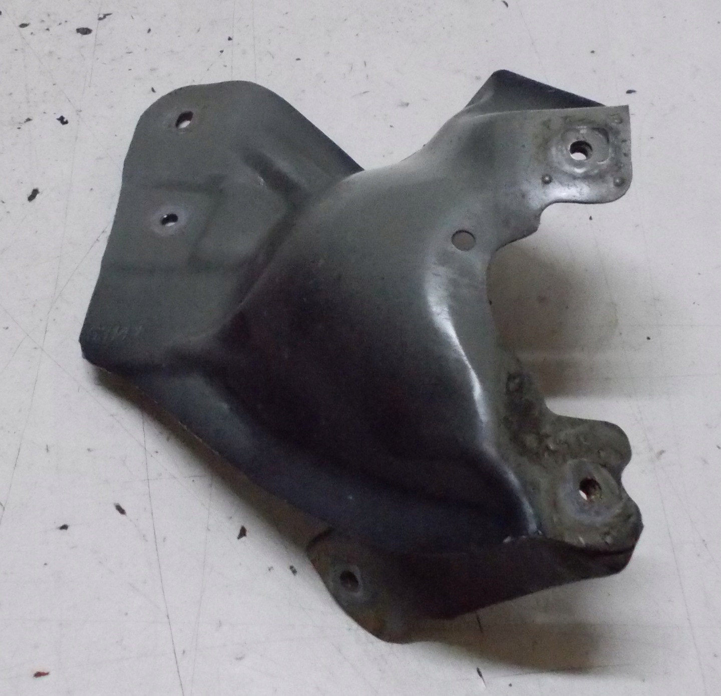 RENAULT LATITUDE 3.0 DCI 12R Support plaque Aile Gauche Avant