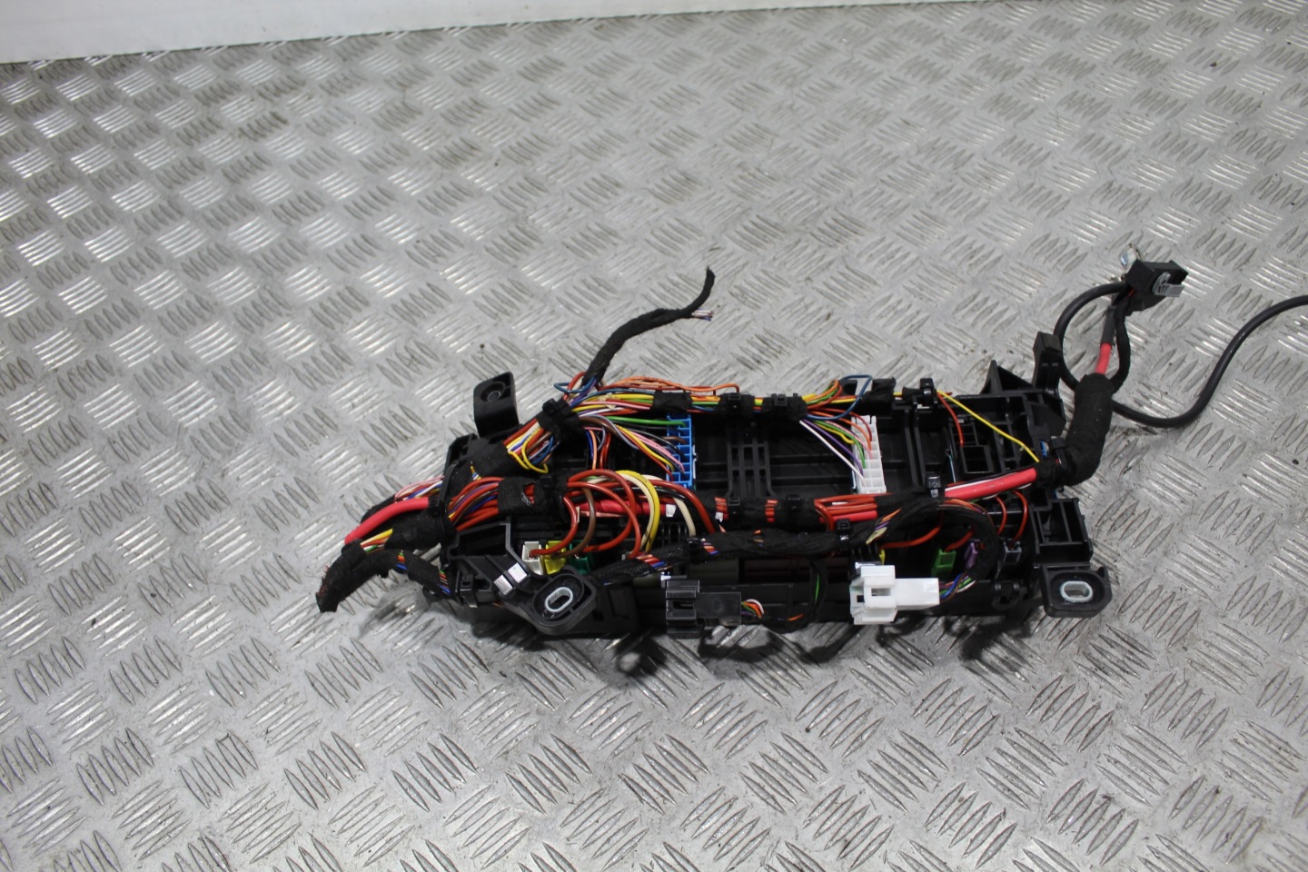 MODULE FUSIBLES BOÎTE INFINITI Q30