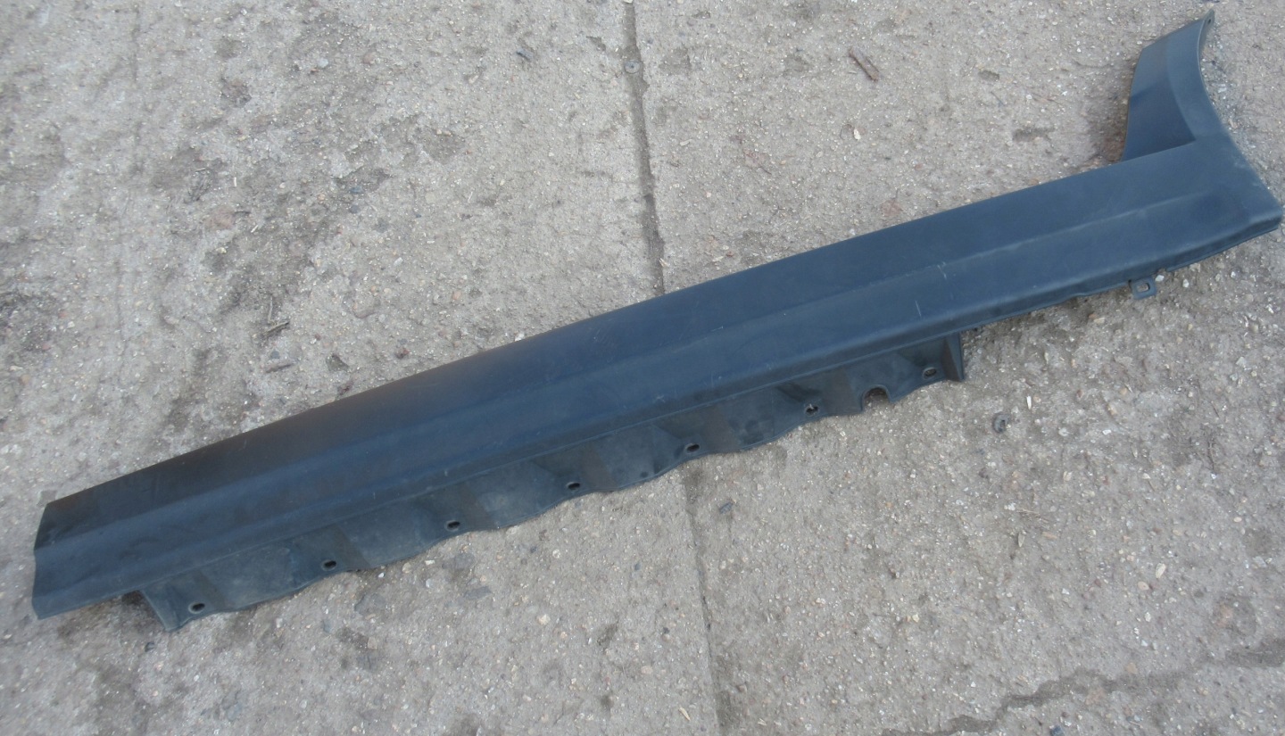 BMW X3 E83 07R moulding threshold left 3330865
