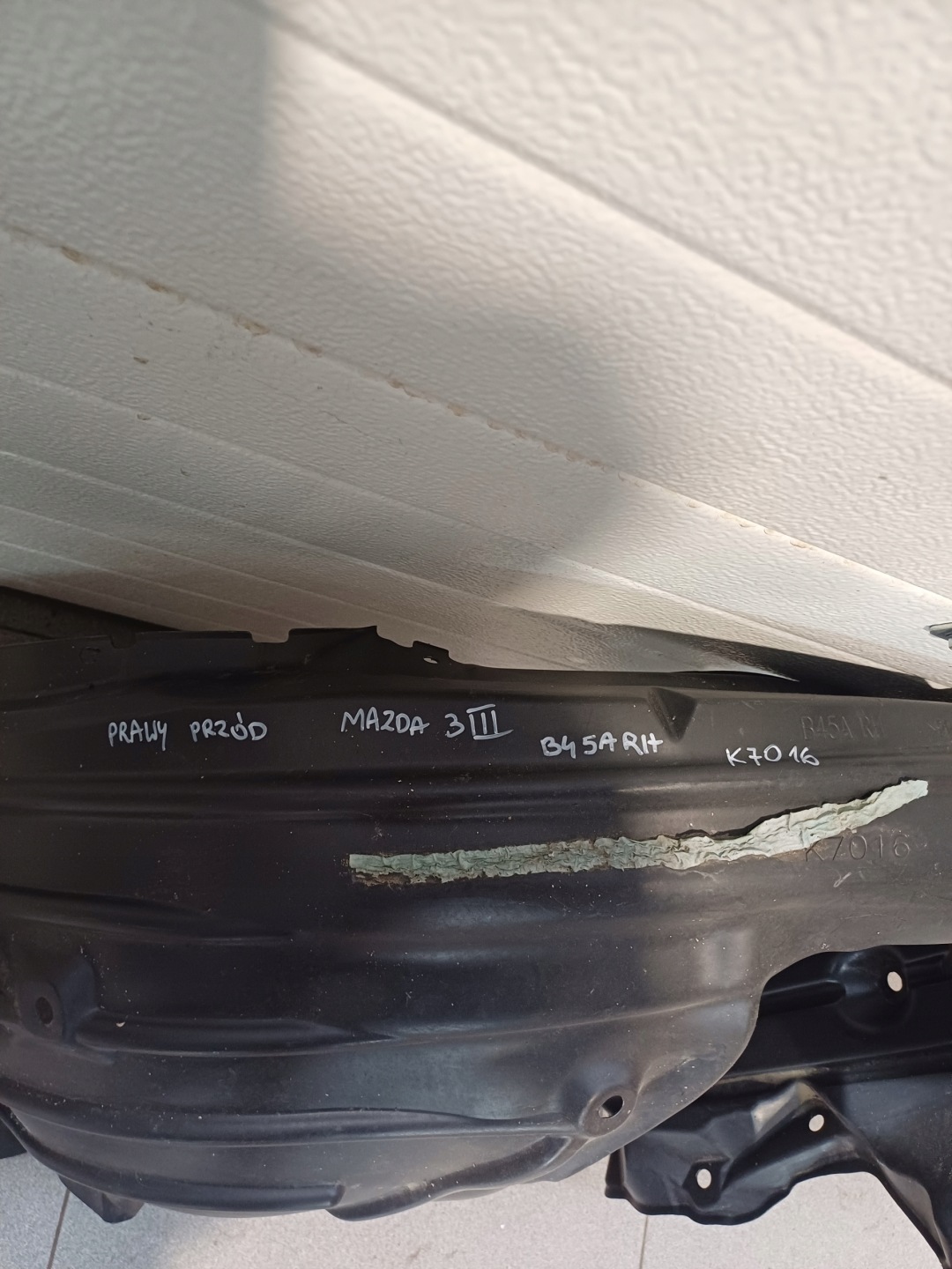 mudguard right front front MAZDA 3 III B45ARH K7016