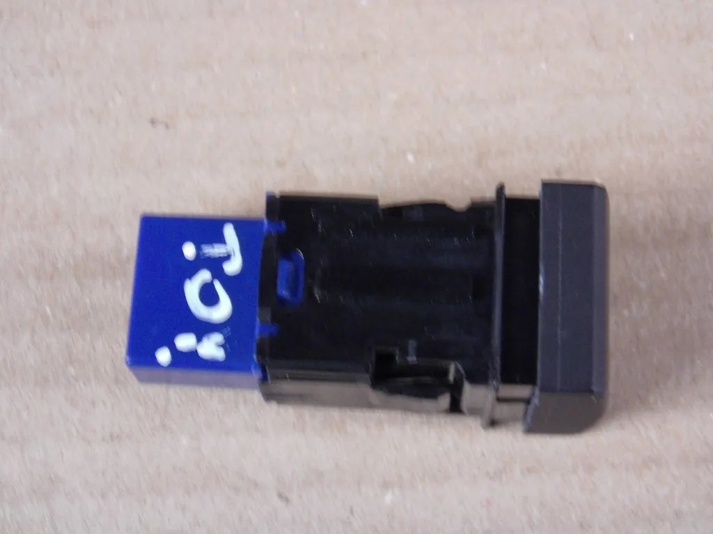 Toyota RAV4 V 19+ opening control switch bonnet