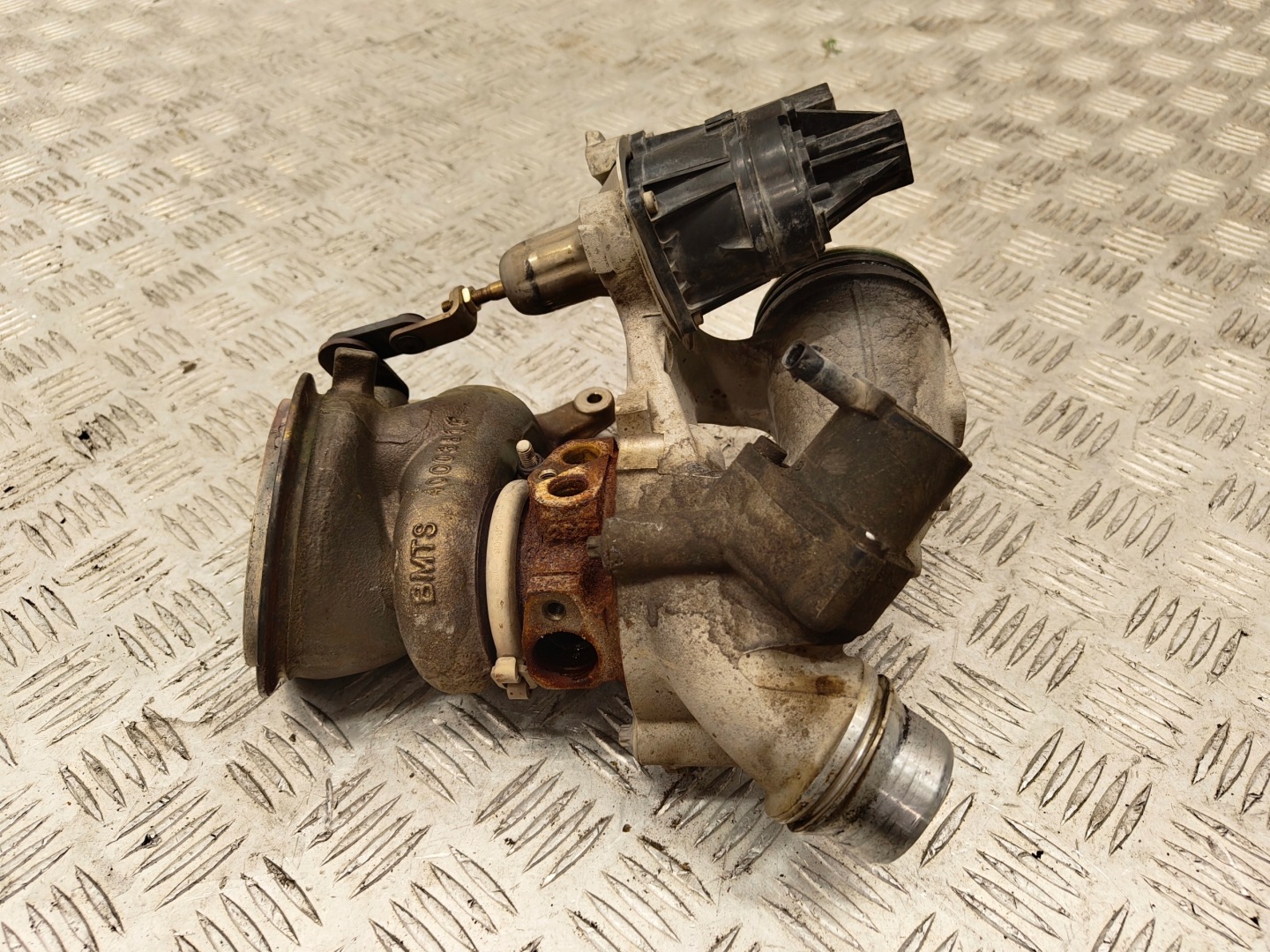 BMW 1 F40 TURBO turbo 9452135