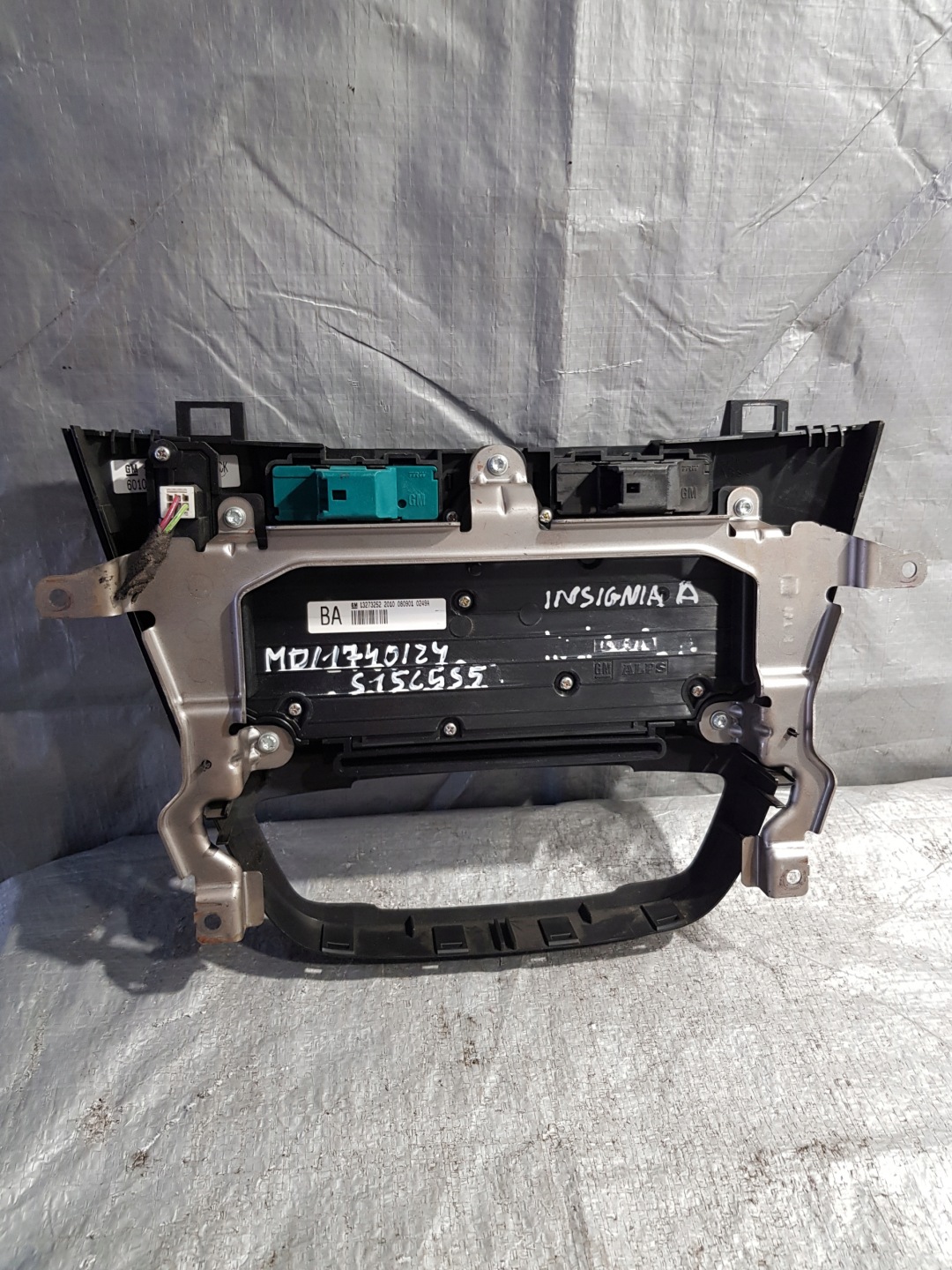 Panel radia klimatizaci Opel INSIGNIA A OE 13273252
