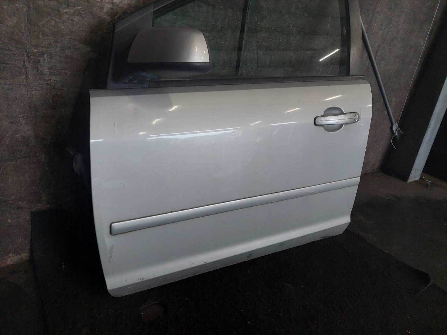 door complete left front FORD FOCUS MK2 03 HB 5D