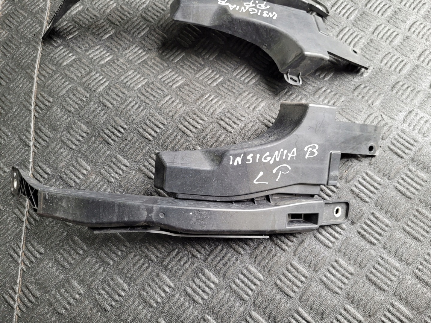 Support plaque Support phare avant Console Pare choc Gauche 13491381 OPEL INSIGNIA B