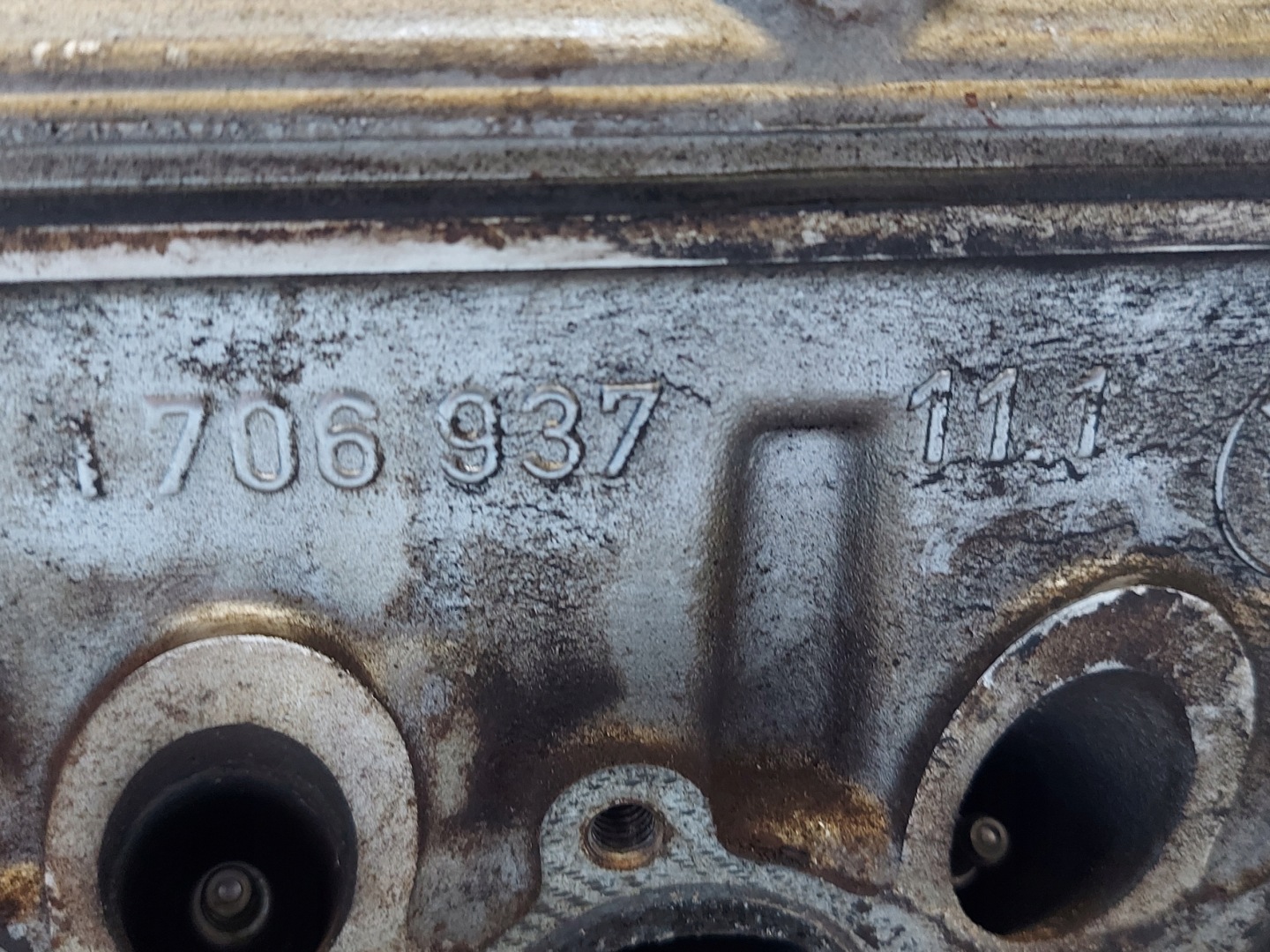 TESTATA BMW E36 E34 1.8 B 1706937111