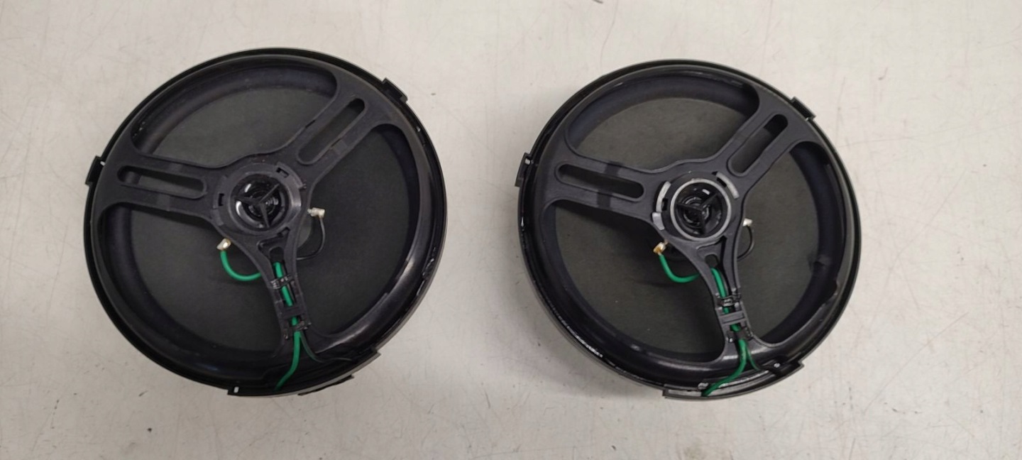 speaker speakers door Mercedes W204