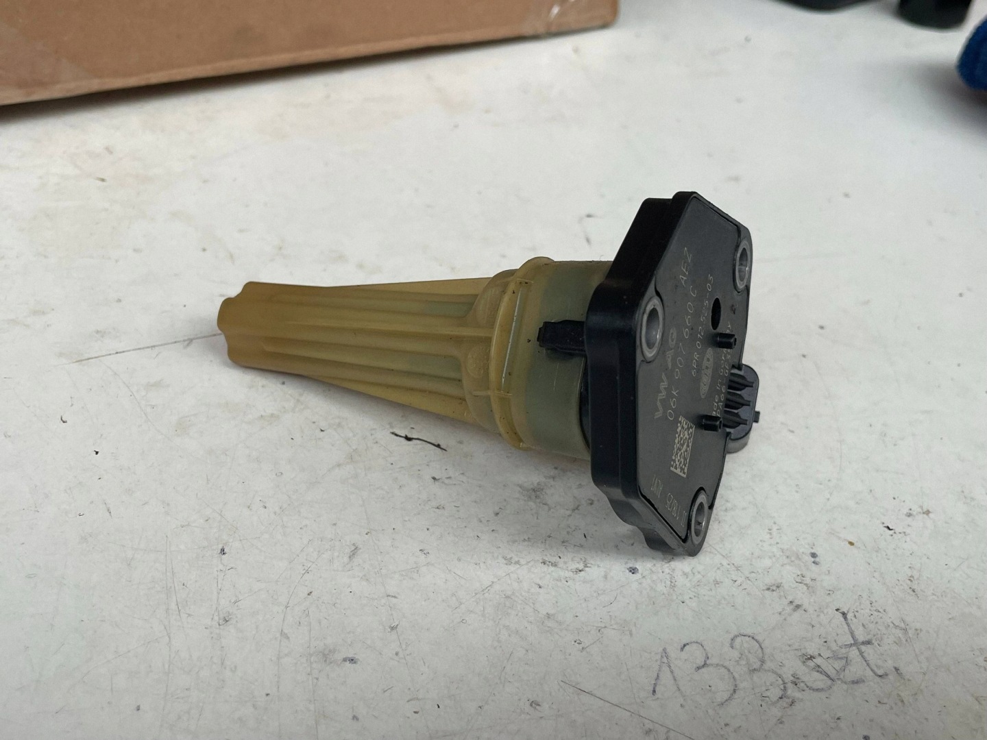 sensore Livello olio AUDI Q3 F3 06K907660C @M