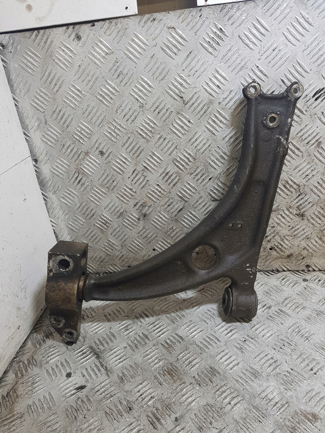 Querlenker rechts vorne VOLKSWAGEN PASSAT B6