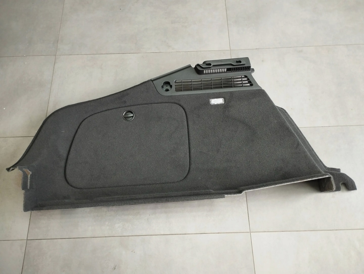 Audi A5 8t boot upholstery left 8T8863879P