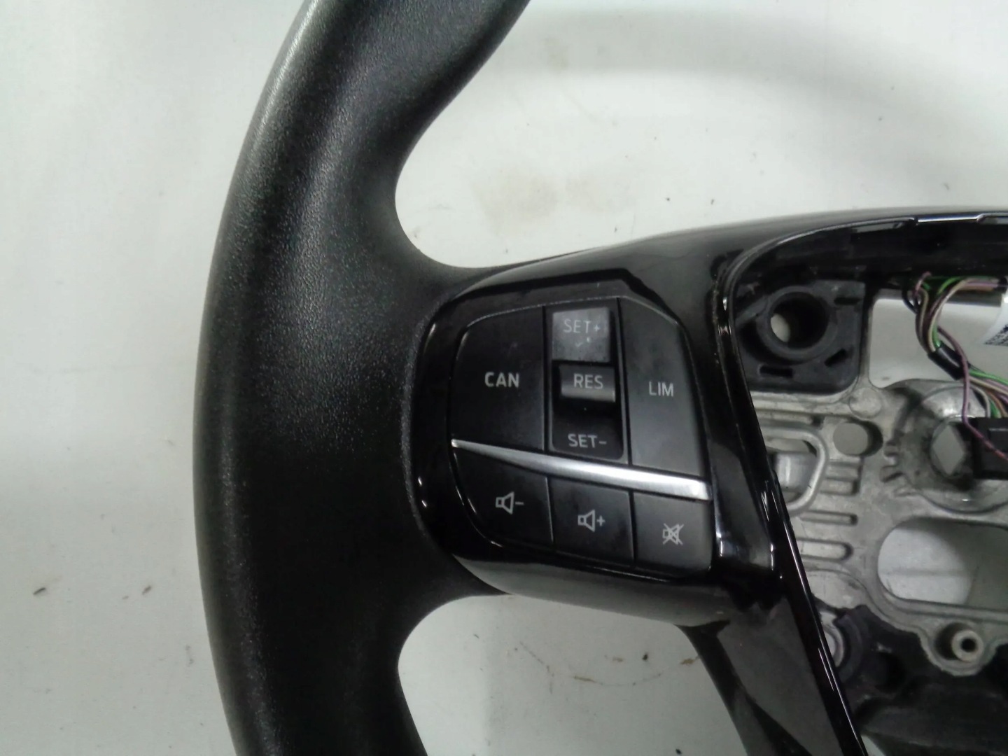 FORD FIESTA MK8 17R> LENKRAD MULTIFUNKCJA H1BB3600AGB