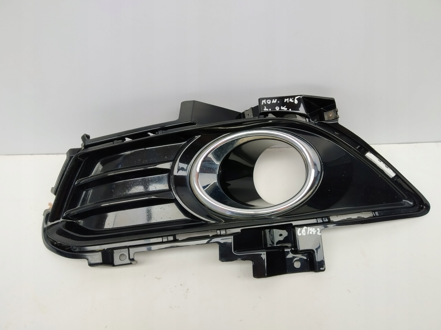Ford Mondeo Mk5 V grid left right polysk of a bumper front chrom original