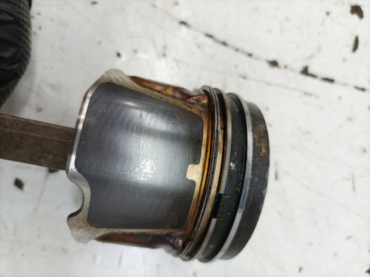 Piston Bielle 04108 2.0 DCI Renault Laguna III (2007- )