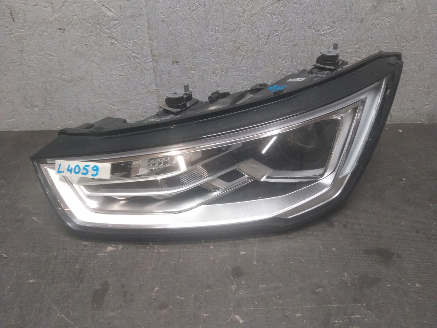 light front left AUDI A1 8XA LIFT 14- XENON LED 8XA941005