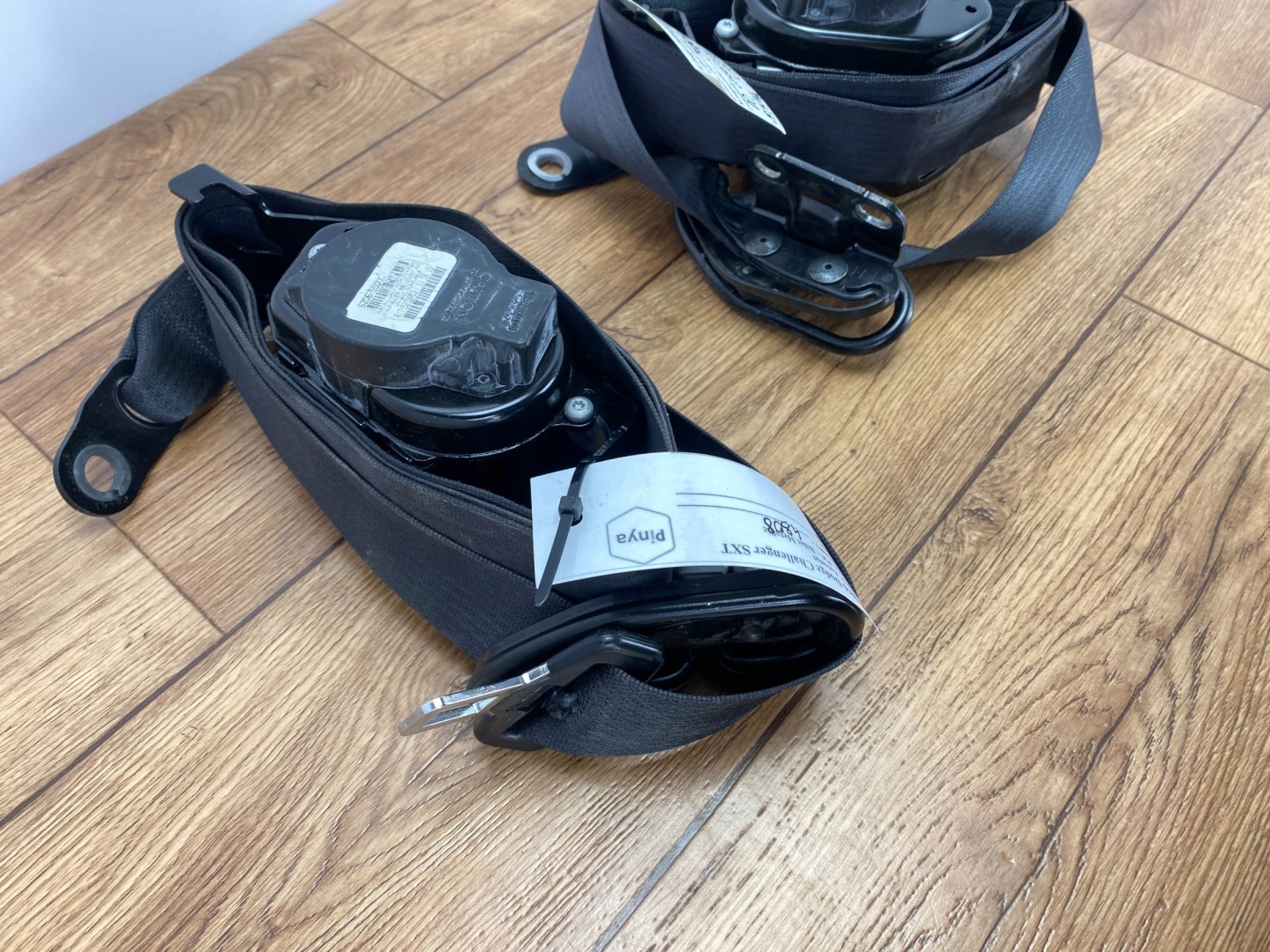 Gurten Sicherheits links Dodge Challenger 2015+ USA