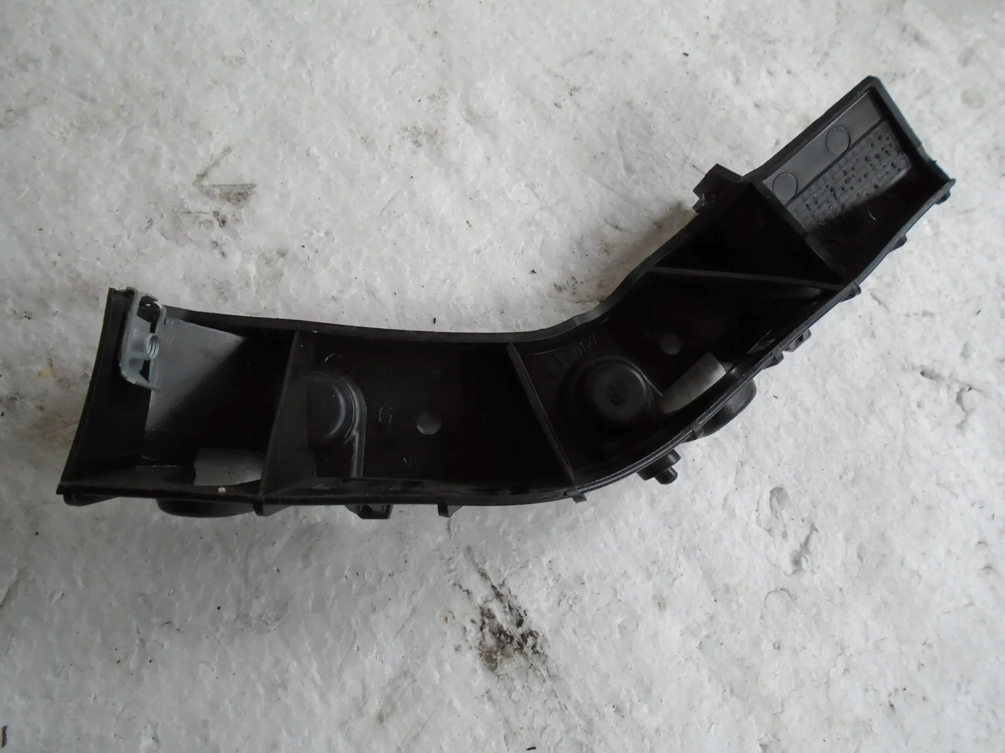support holder of a bumper front left 9644734280 Citroen Berlingo Partner 02