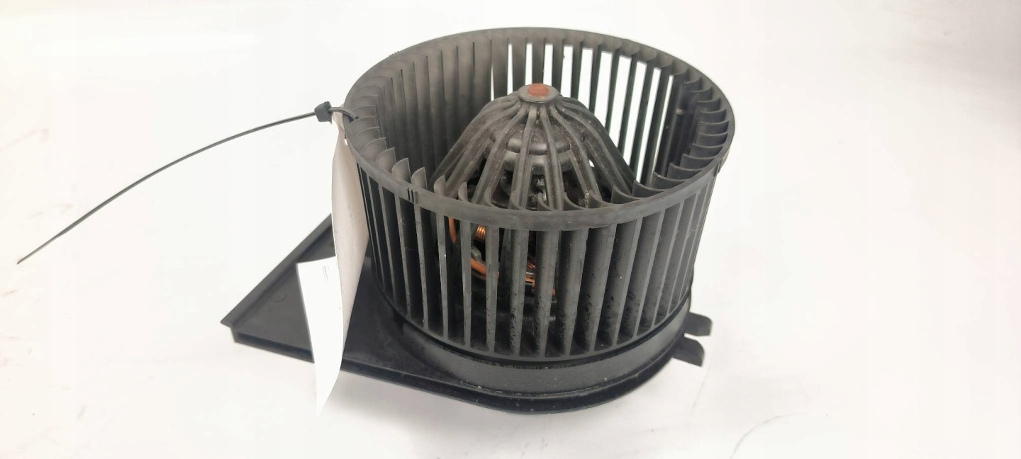 ventilator kabinski 6N1819021 SEAT AROSA