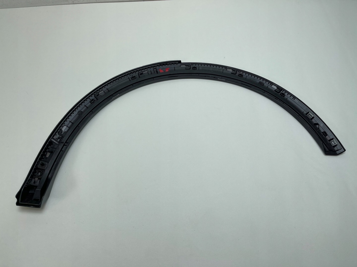 L5 AUDI Q2 81A modanatura parafango Destro posteriore 81A853818A