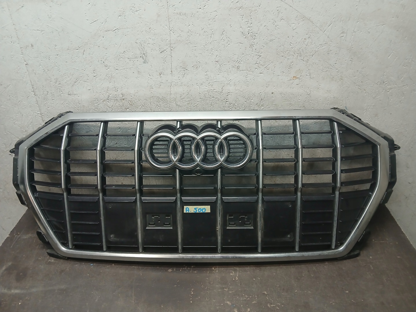 Grille AUDI Q3 83A 83A853651