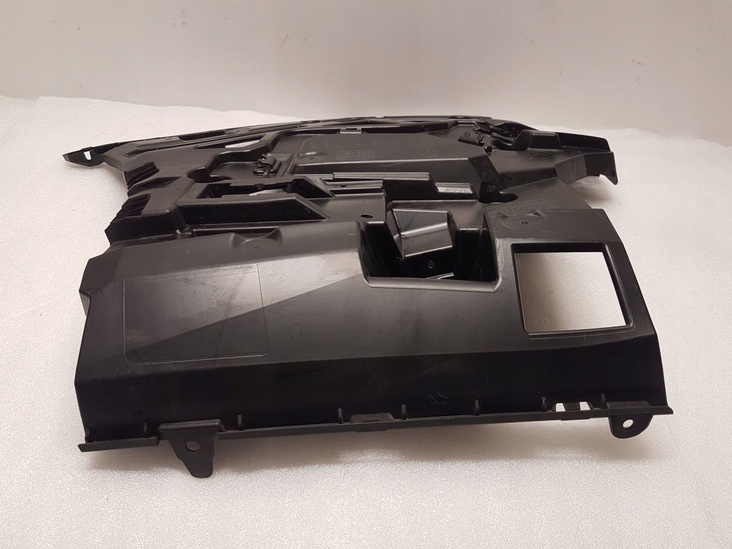 bumper bracket left rear part BMW G60 m-packet 5A011C3