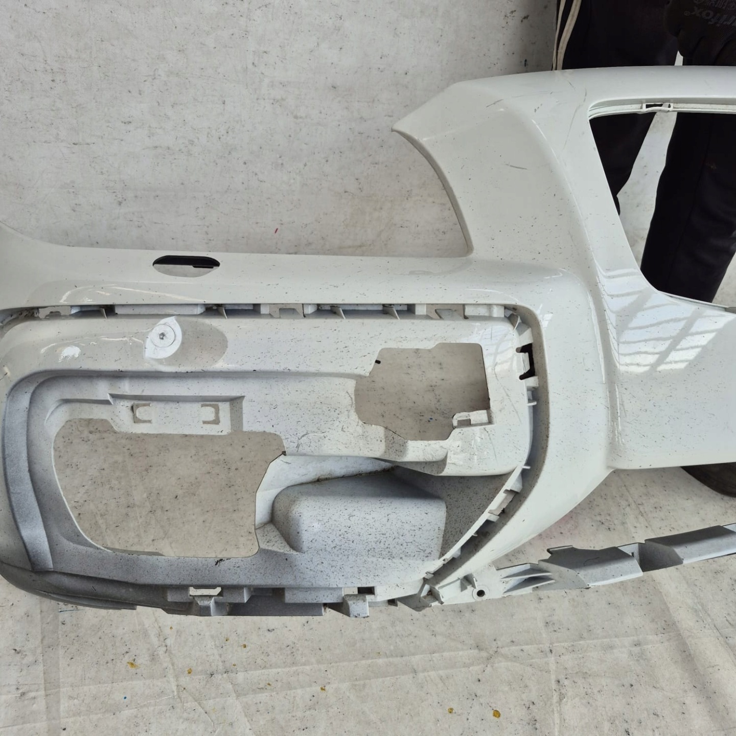 VOLVO XC70 II 2 07-16 bumper front front washer