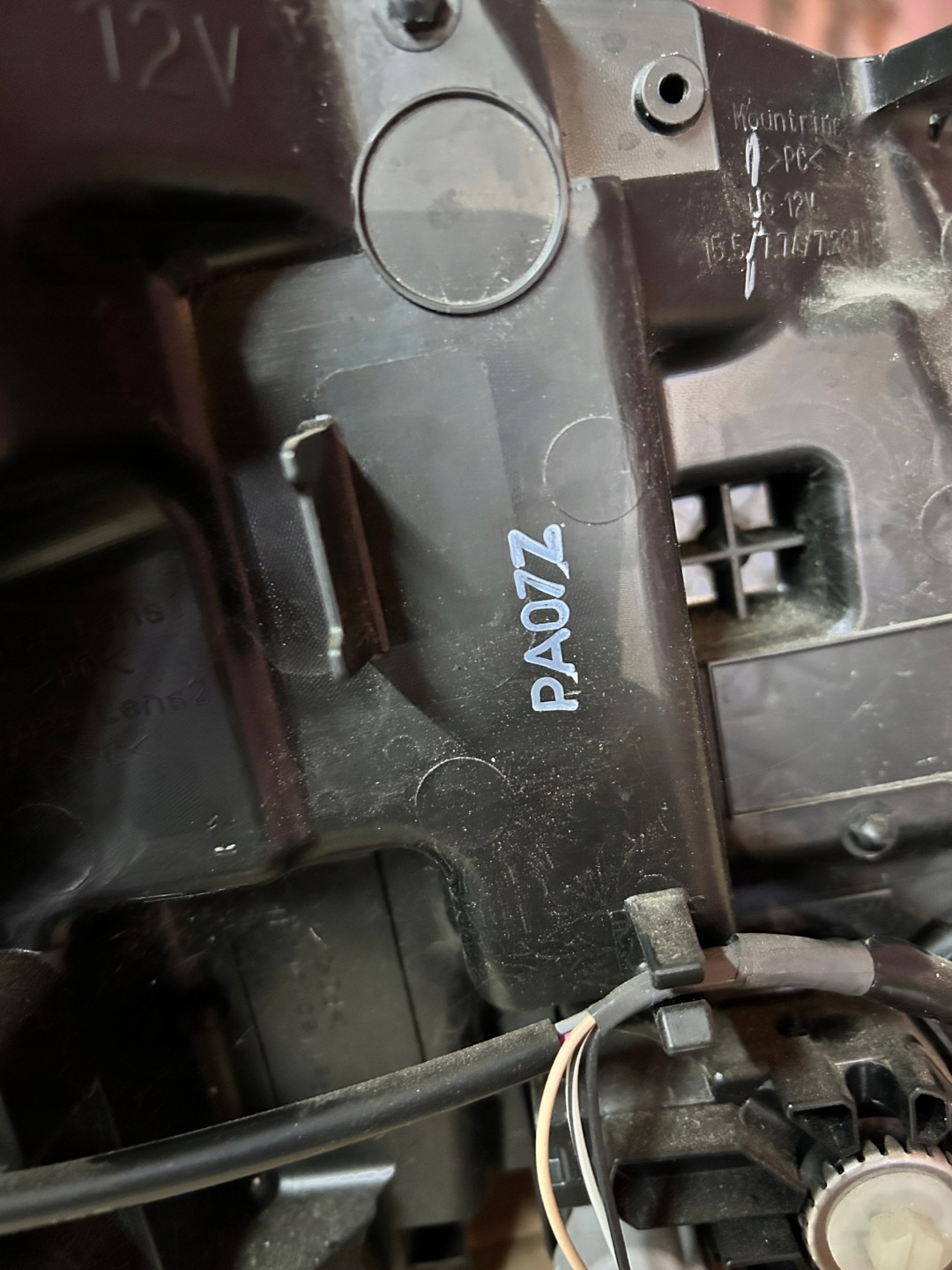 REFLEKTOR left TOYOTA RAV4 V FULL LED