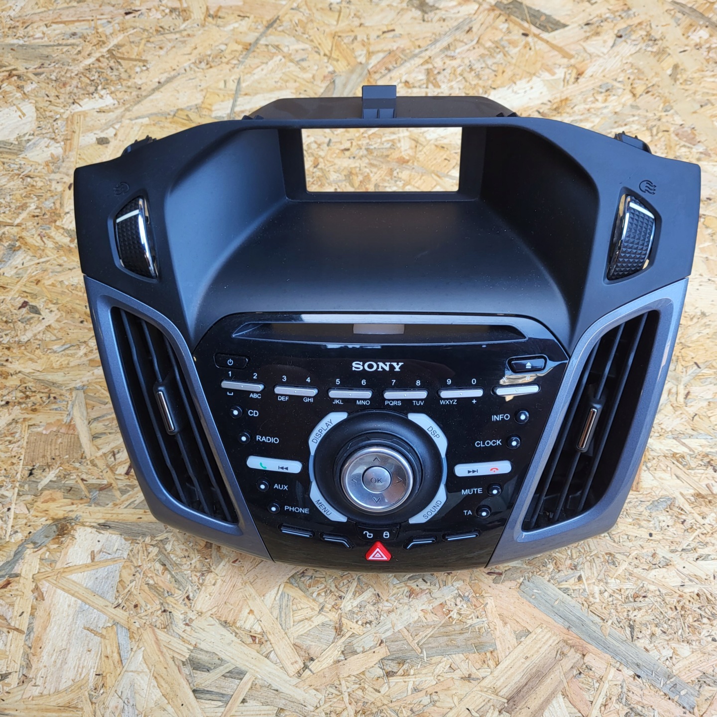 FORD FOCUS MK3 KOMBI HB 11-15R PANEL RADIA SONY