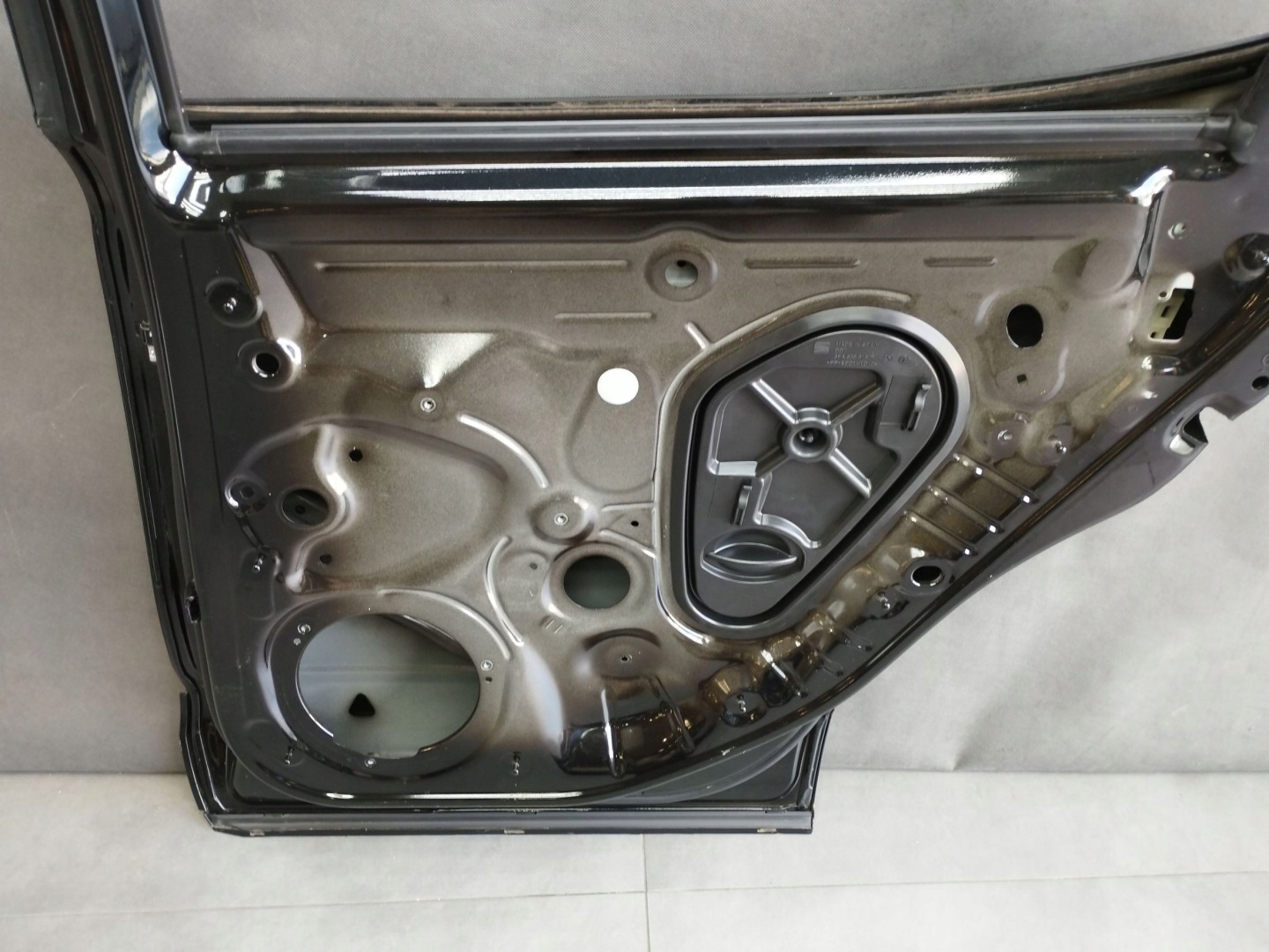 Cupra Formentor door right rear. 5FF833052A ly9t