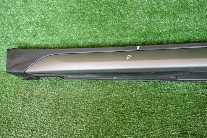 HYUNDAI TUCSON III 15- moulding threshold right