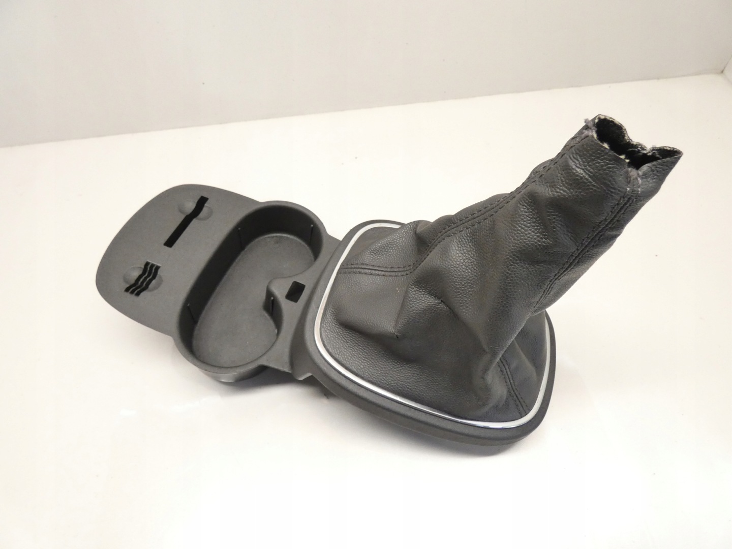 frame sleeve bracket for KUBEK OPEL CORSA D 06-14 13205815