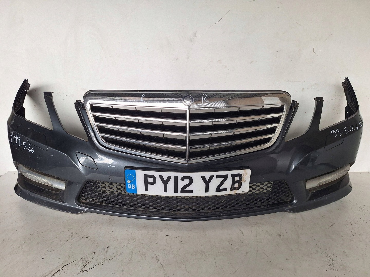 MERCEDES E-KLASA W212 AMG 09-13 bumper + LED + PDC