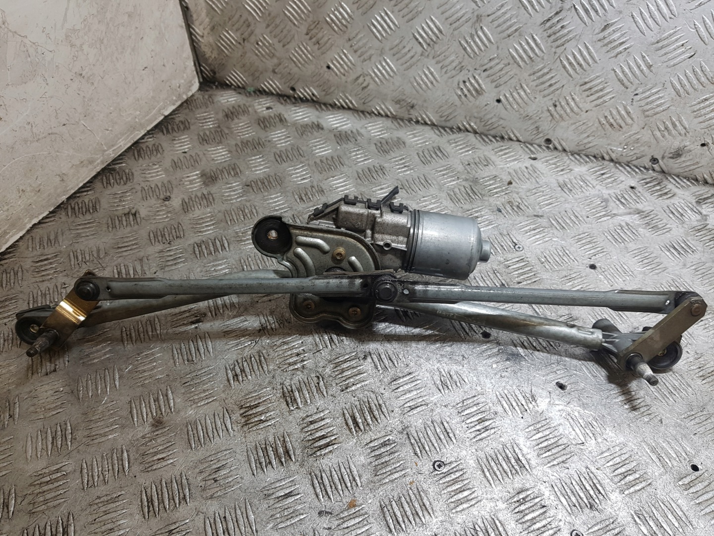 wiper mechanism front FORD MONDEO MK 3 0390241702-CEP