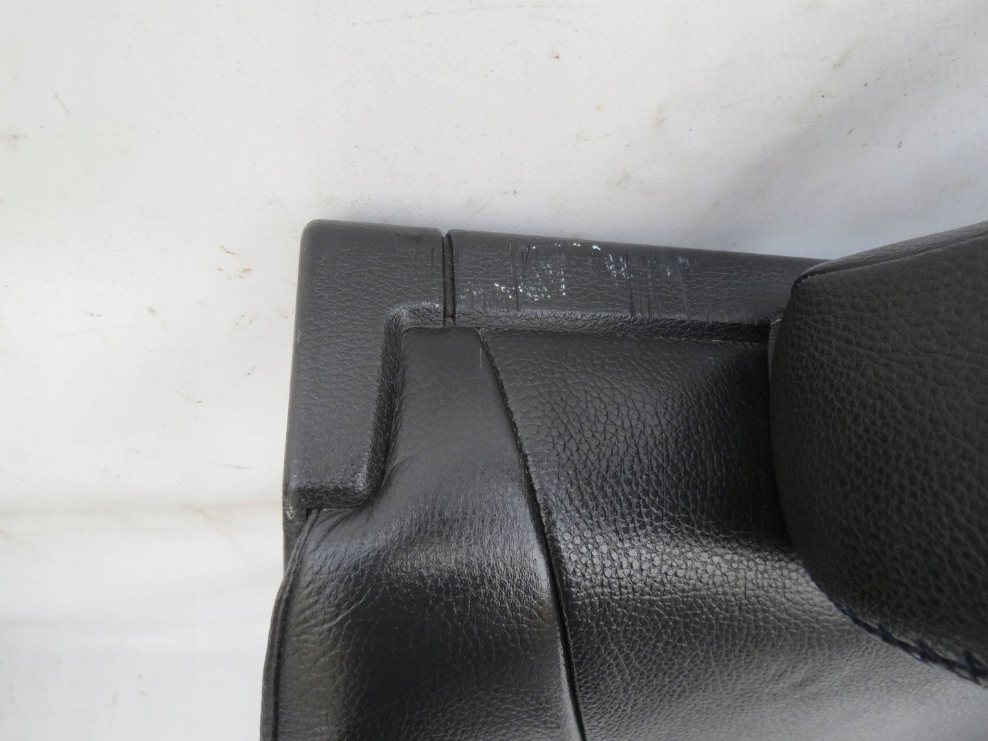 OPARCIE SITZ rechts heck VOLVO XC70 II AWD 2.4D 185KM 2000-2007r