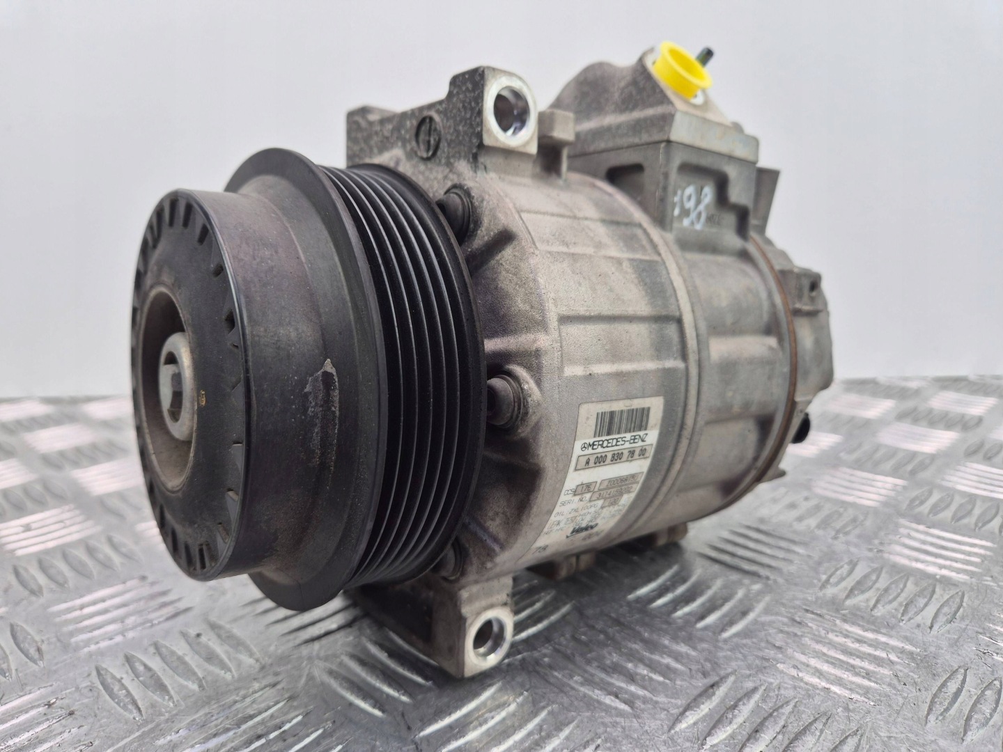 Mercedes C250 CGI W204 compressor; compressor of the air conditioning A0008307800