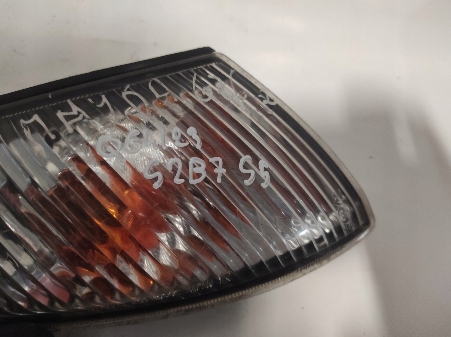 Blinkerleuchte vorne rechts MAZDA 626 V 5 KOITO