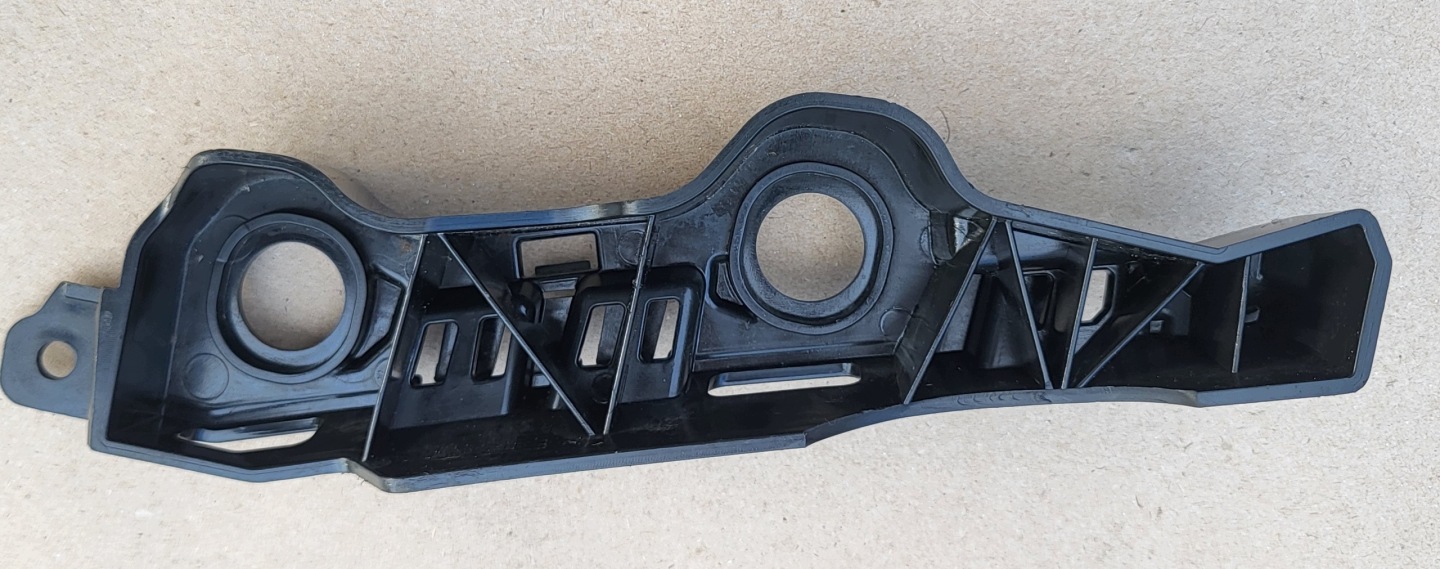 support holder of a bumper left front front AUDI A6 C8 18-2025r. 4K0807283