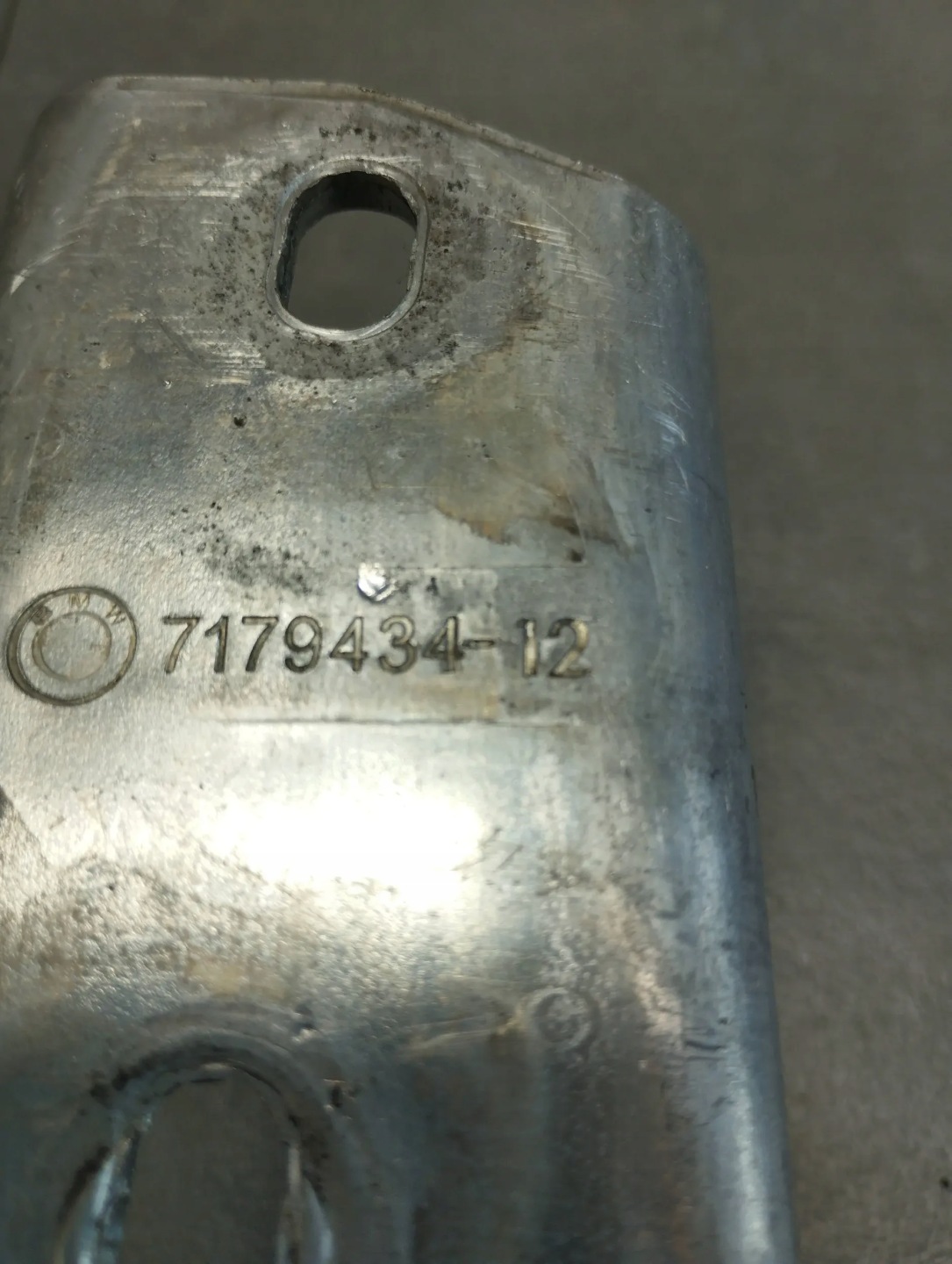 BMW X6 E71 brace POPRZECZKA 7179434