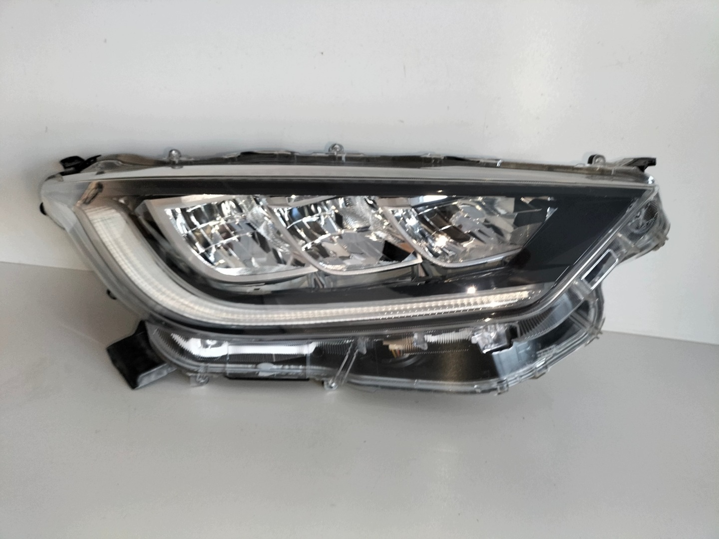 light front reflektor right TOYOTA YARIS 4 IV 20- FULL LED